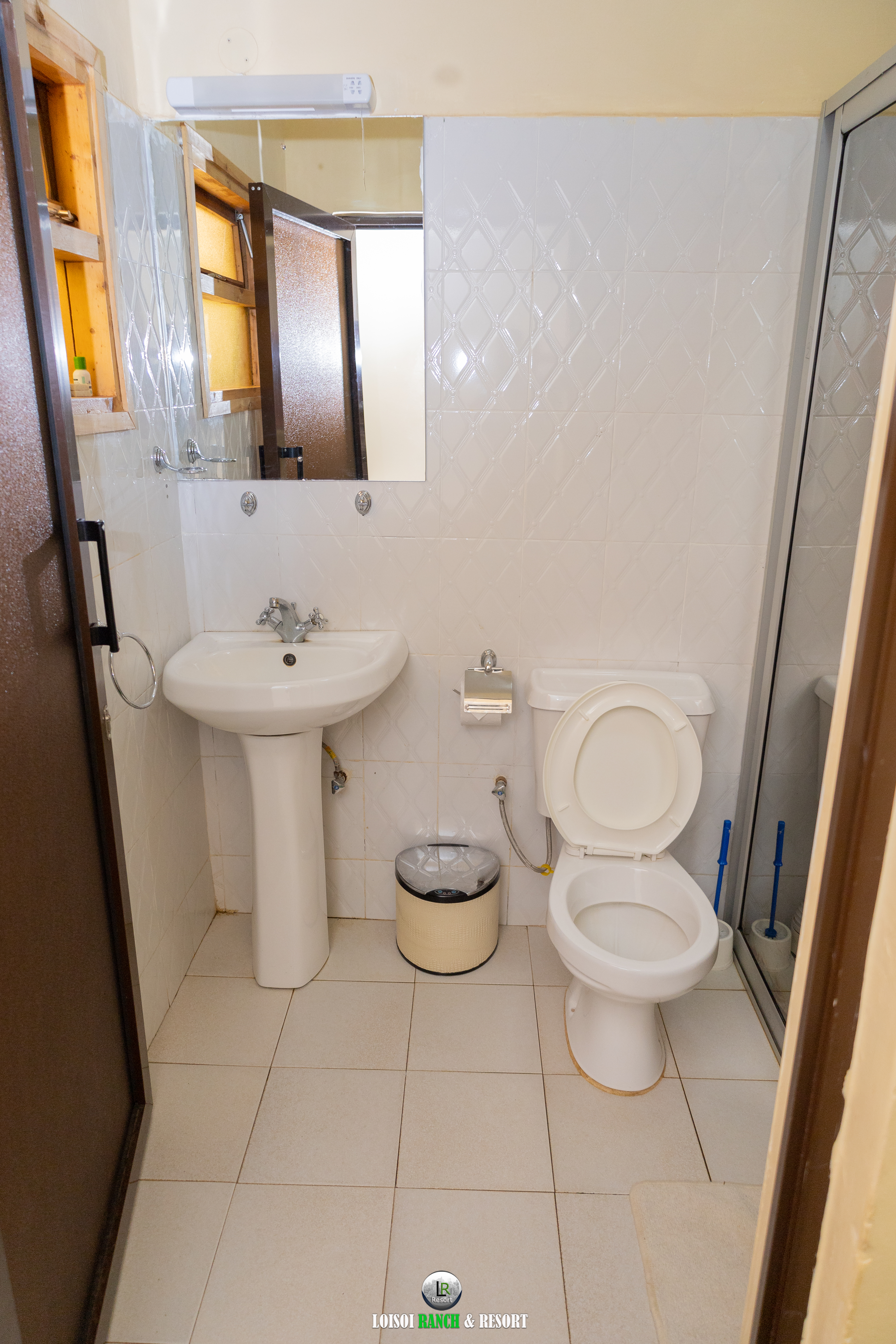 Deluxe Rooms - Image 3